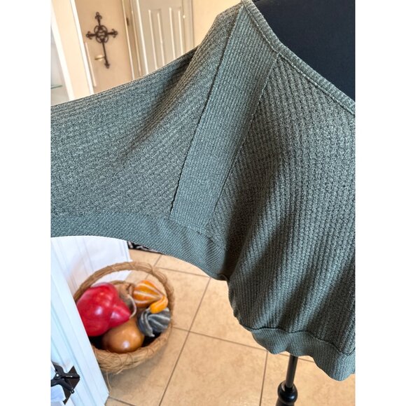 We The Free Olive Green Thermal Waffle Knit Sweater Jersey S Oversized Casual - Picture 11 of 11